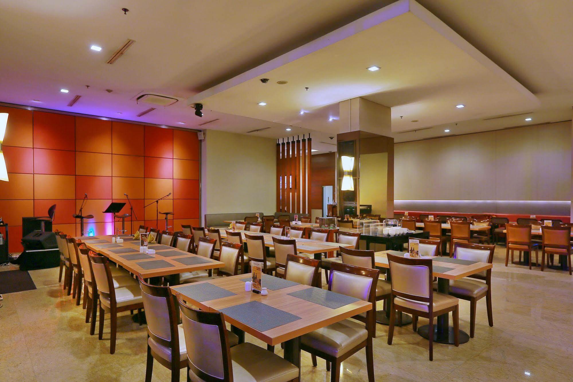 Park Hotel Cawang Dżakarta Zewnętrze zdjęcie