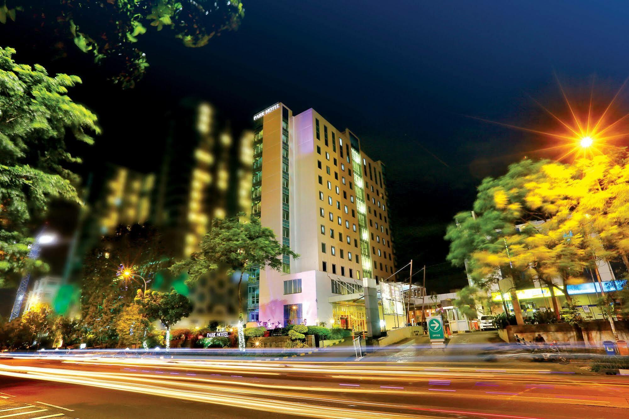 Park Hotel Cawang Dżakarta Zewnętrze zdjęcie
